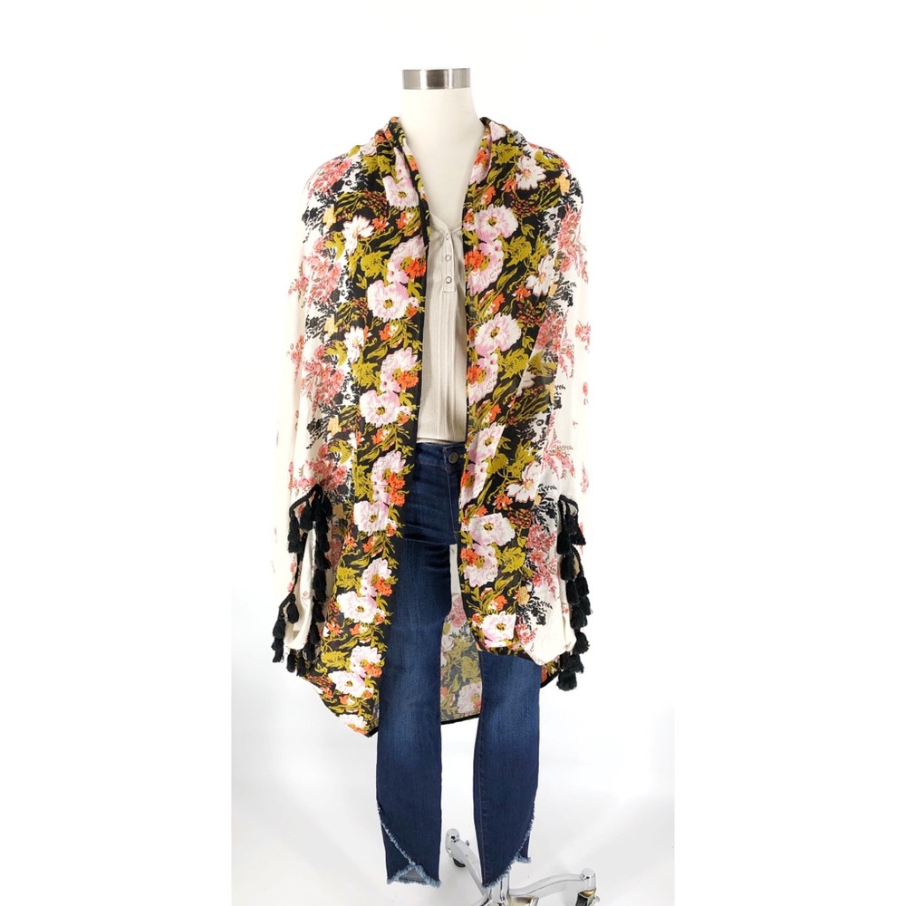 Free People Bali Wrapped In Blooms Kimono - Picture 2 of 3